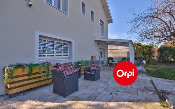 Maison à vendre    6 pièces •  Saint-Priest