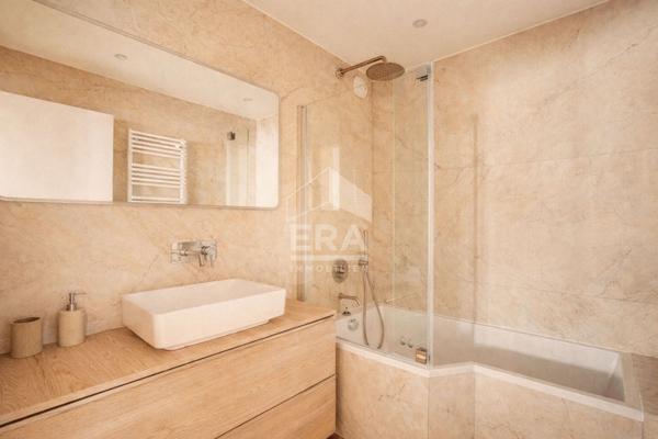 T4 CLICHY LIMITE LEVALLOIS BALCON PARKING