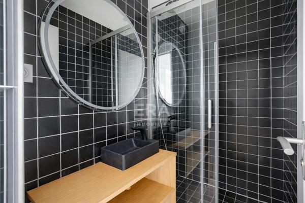 T4 CLICHY LIMITE LEVALLOIS BALCON PARKING