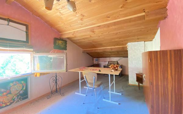 Maison à vendre    5 pièces •  Puylaroque