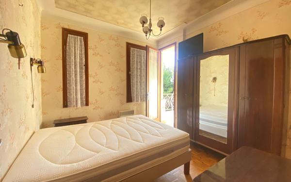 Maison à vendre    5 pièces •  Puylaroque