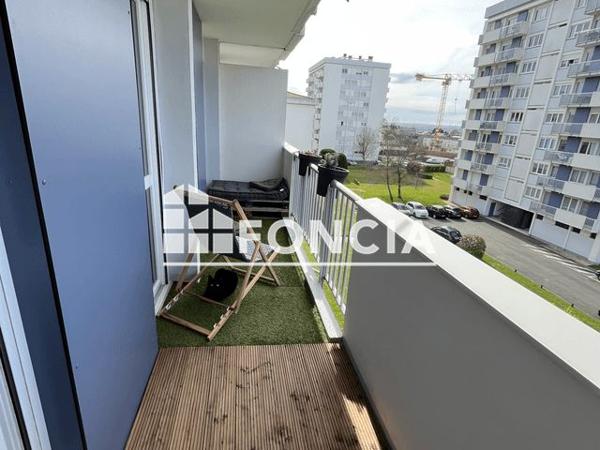 Location Appartement 3 pièces 63.78 m² - 7 ALLEE RUBENS Cholet 49300