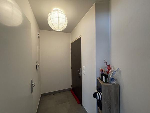 Appartement Reims 1 pièce(s) 28 m2 - NON MEUBLE