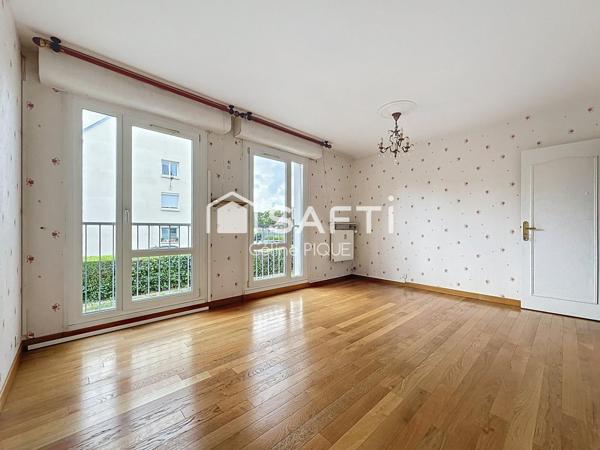 Grand appartement de 4 pièces