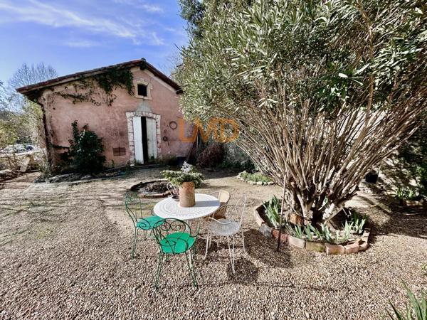 Maison + Terrasse + Lumineux + Calme + Piscine + Jardin