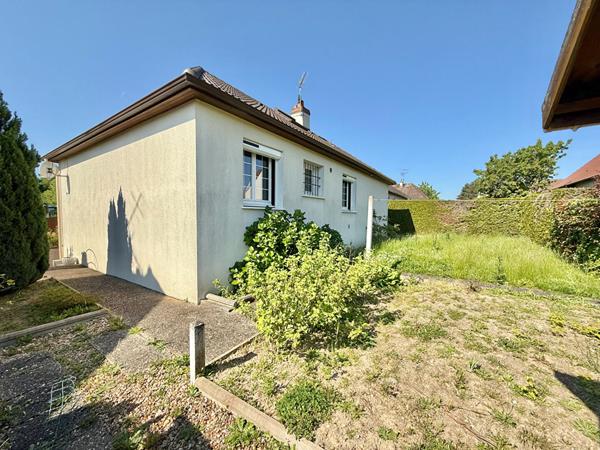 Maison avec sous-sol , situé à Saint Jean De Braye, 6 pièces, surface au sol 130m².