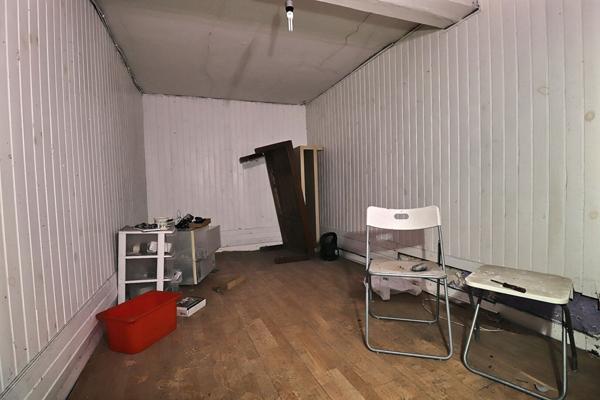 Vaste bâtisse de caractère début du XXème siècle Maisons Laffitte 10 pièce(s) 200 m2, cour intérieure, cave voutée !