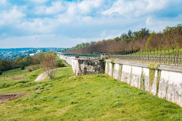 Appartement Mesnil-le-roi 5p 3ch 109 m2