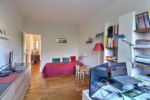 Appartement Mesnil-le-roi 5p 3ch 109 m2