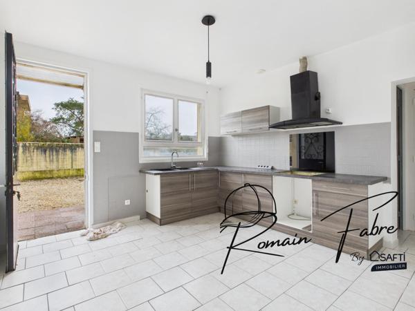 Hangar de 600m2 avec 3 logements indépendants entièrement rénovés