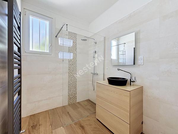 Maison à vendre à Rezé - secteur Trocardière 4 pièces, 3 chambres, très bon état