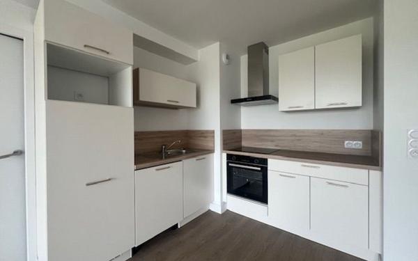 Appartement à louer    3 pièces •  Ploudalmézeau
