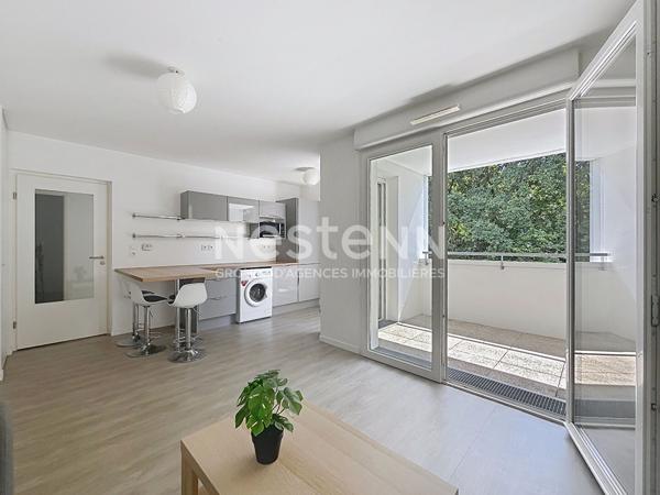 Appartement T2 à vendre à Saint Herblain - Secteur Chézine, balcon avec place de stationnement