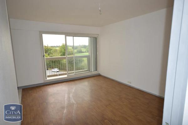 Appartement à louer 4 pièces 80m² Cholet (49300)