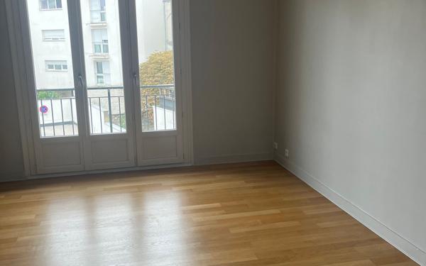 Appartement à louer    5 pièces •  Tours