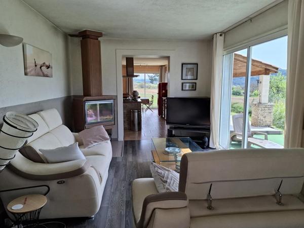 MAISON INDIVIDUELLE DE PLAIN-PIED 118 M² 6 PIECES 4 CHAMBRES AVEC PISCINE SUR 2400 M² DE TERRAIN