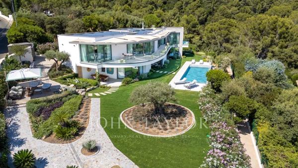 Magnifique Villa d'architecte à proximité de la plage