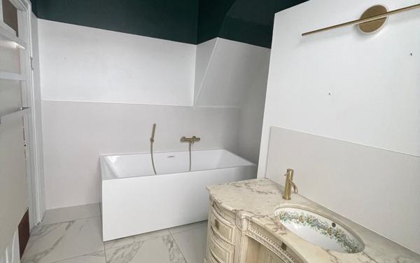 Appartement à louer    3 pièces • 92,62 m2 Étampes