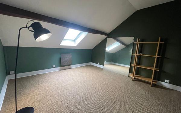 Appartement à louer    3 pièces • 92,62 m2 Étampes