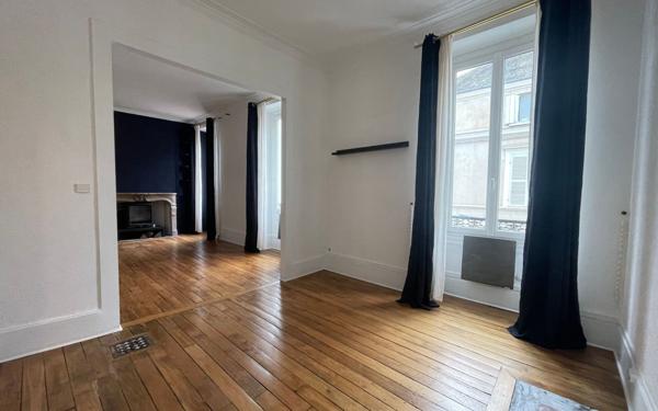 Appartement à louer    3 pièces • 92,62 m2 Étampes