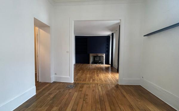 Appartement à louer    3 pièces • 92,62 m2 Étampes