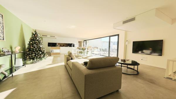 Villa contemporaine, 227 m² - 4 suites - Piscine - EN EXCLUSIVITE . A vendre Perpignan (66000) Parc Ducup - Environnement calme et privilégié