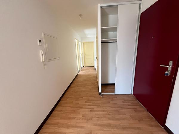 A LOUER Appartement 2 chambres à Montreuil-sur-Ille - Gare à pied