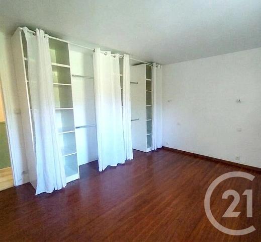 Appartement T3 à vendre  3 pièces - 86,67 m 2   SURZUR  - 56