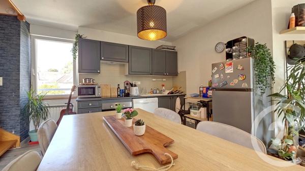 Appartement T3 à vendre  3 pièces - 47 m 2   THEIX NOYALO  - 56