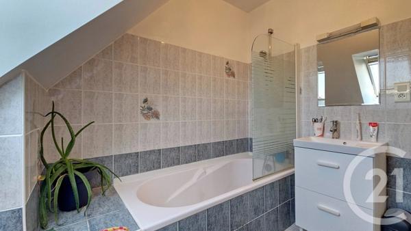 Appartement T3 à vendre  3 pièces - 47 m 2   THEIX NOYALO  - 56