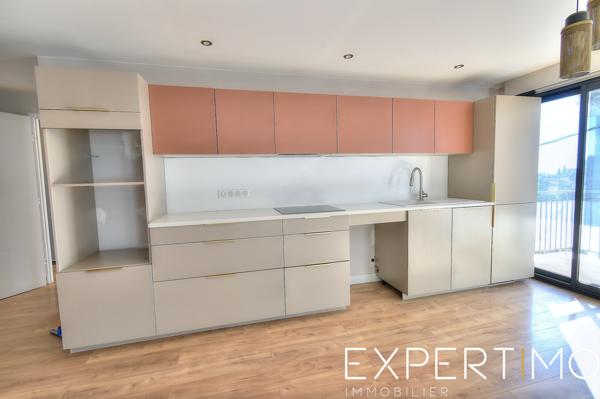 Le Cannet (06110) LE CANNET, 4 Pièces rénové, 104m2 stationnement libre, cave