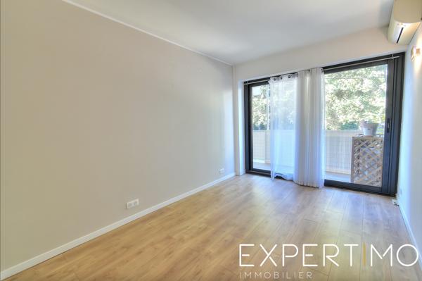 Le Cannet (06110) LE CANNET, 4 Pièces rénové, 104m2 stationnement libre, cave