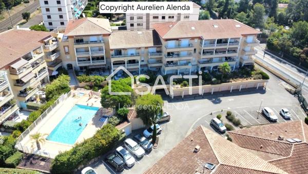 Studio lumineux en bord de mer