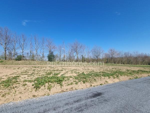 Terrain à vendre de 704,00 m² ROULLOURS (14) - VIRE NORMANDIE