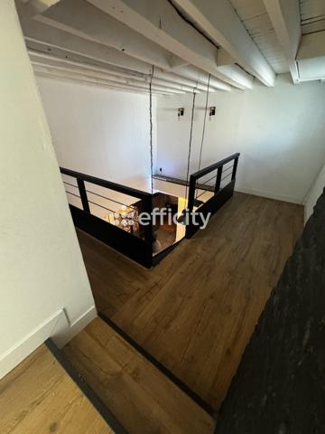 Maison
         5 pièces
        - 219 m² 330 000 € *
