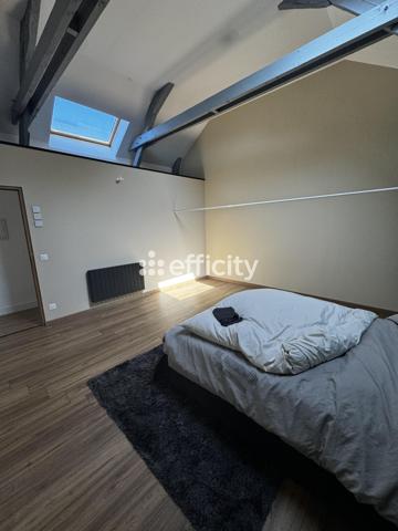 Maison
         5 pièces
        - 219 m² 330 000 € *
