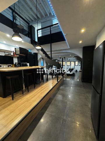 Maison
         5 pièces
        - 219 m² 330 000 € *