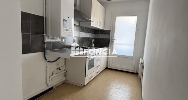Location Appartement 4 pièces 79.3 m² - Avignon 84000