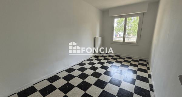 Location Appartement 4 pièces 79.3 m² - Avignon 84000