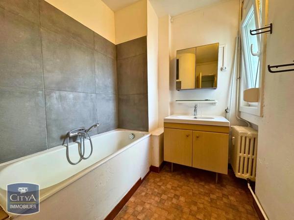 Appartement à louer 3 pièces 75.65m²