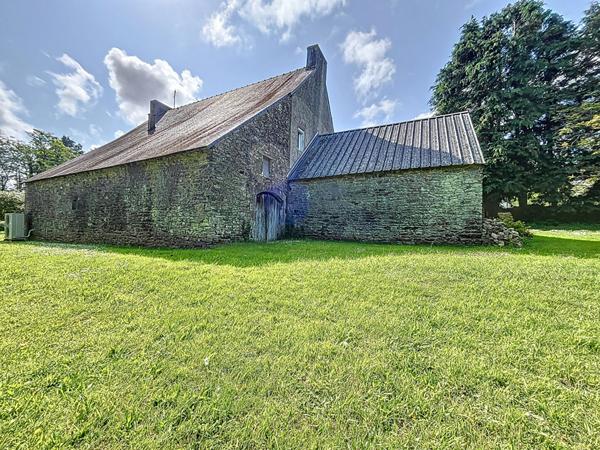 Maison Arzano 4 chambres, avec grand terrain et dépendances, à 10 minutes de QUIMPERLE