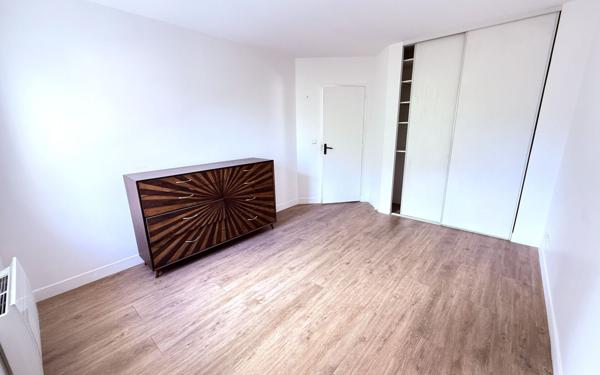 Appartement à vendre    3 pièces • 72,57 m2 Antony