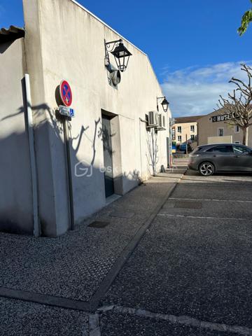 Immeuble commercial de 322 m²