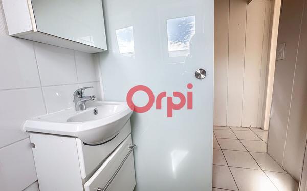 Appartement à vendre    2 pièces • 22 m2 Paris 10