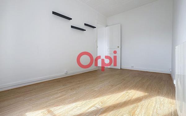 Appartement à vendre    2 pièces • 22 m2 Paris 10