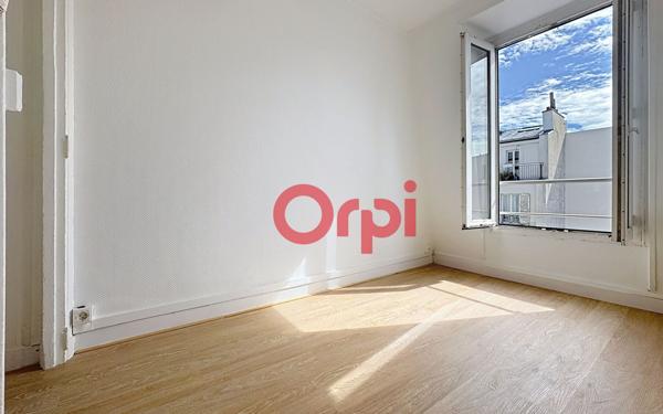 Appartement à vendre    2 pièces • 22 m2 Paris 10