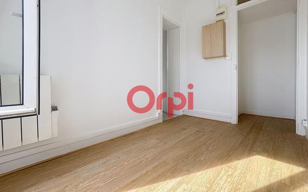 Appartement à vendre    2 pièces • 22 m2 Paris 10
