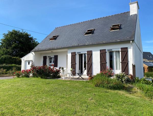 Concarneau - Maison de 105 m² avec vie de plain pied, lumineuse, proche de la ville.