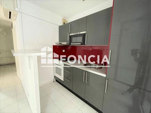 Location Appartement 2 pièces 35.66 m² - 1 RUE DU CDT ROLLAND Marseille 08 13008