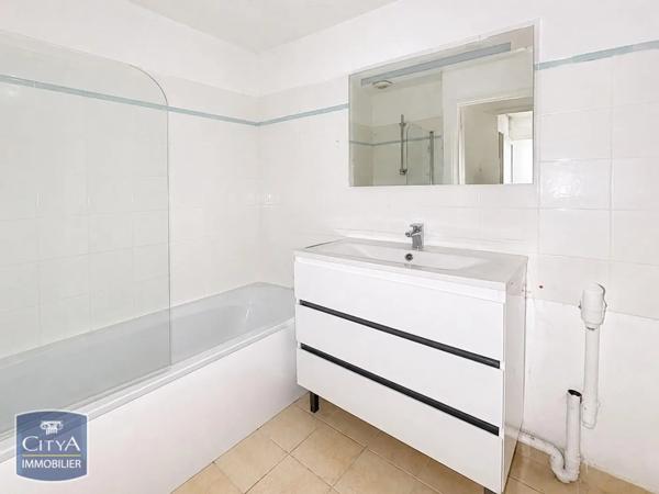 Appartement à louer 3 pièces 64.13m² Libourne (33500)